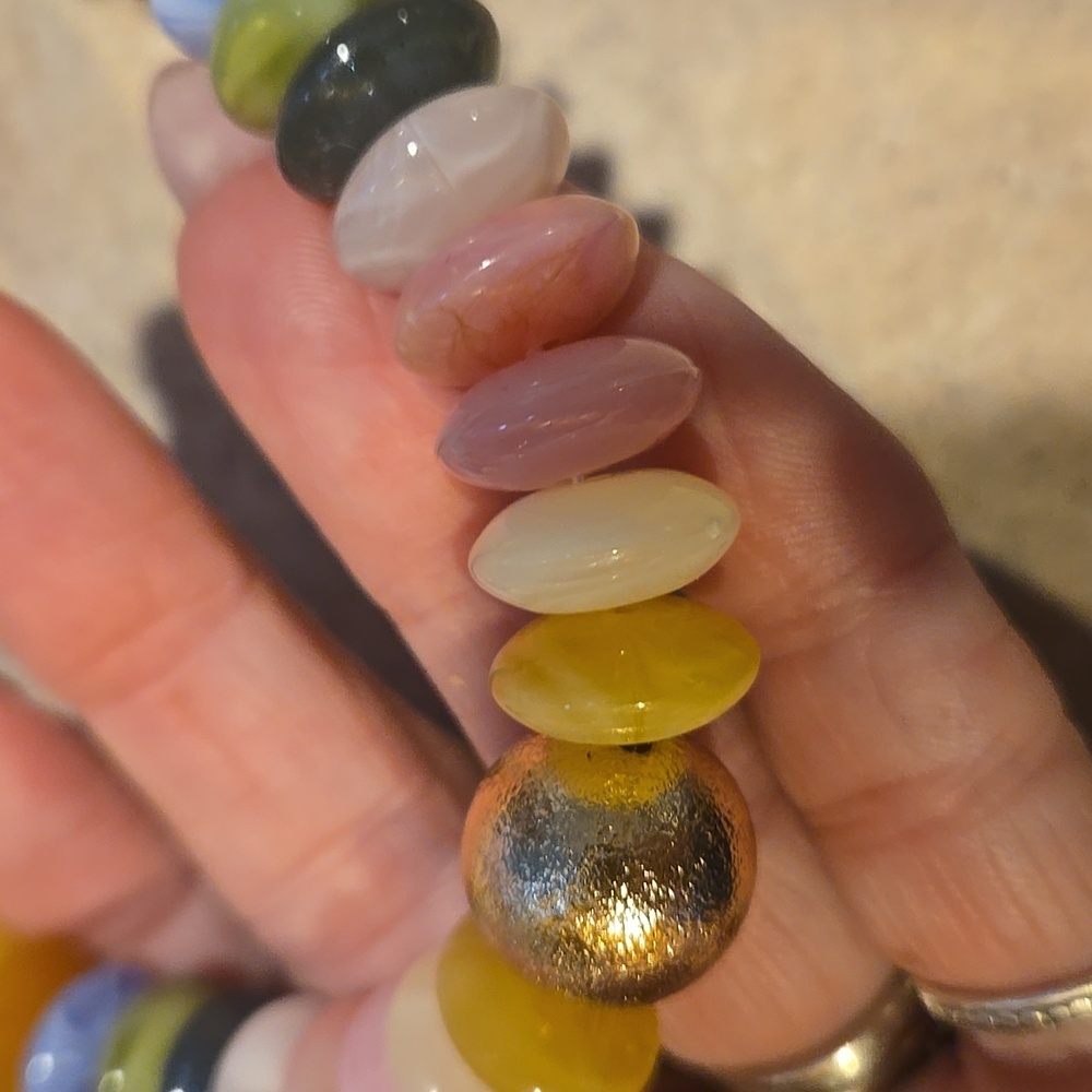New Francesca's Multi-Color Beaded Necklace - Picture 3 of 5